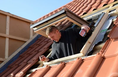 Pose de fenêtres de toit Velux à Rhinau